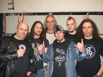 Jeff 'Mantas' Dunn on stage during the Dryll era